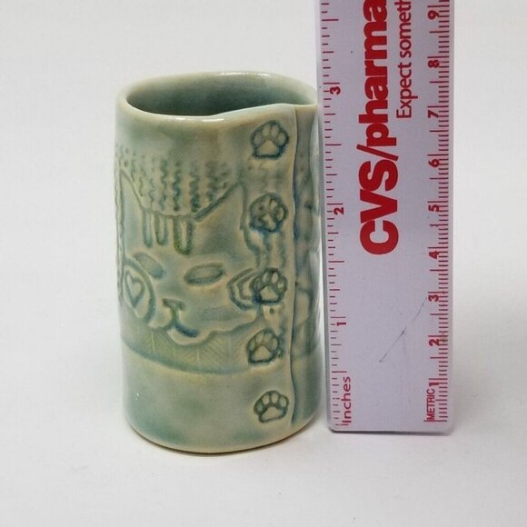 Hand Made Stoneware Pottery Cup With Cats Hearts & Paw Prints Signed by KH - Picture 8 of 10